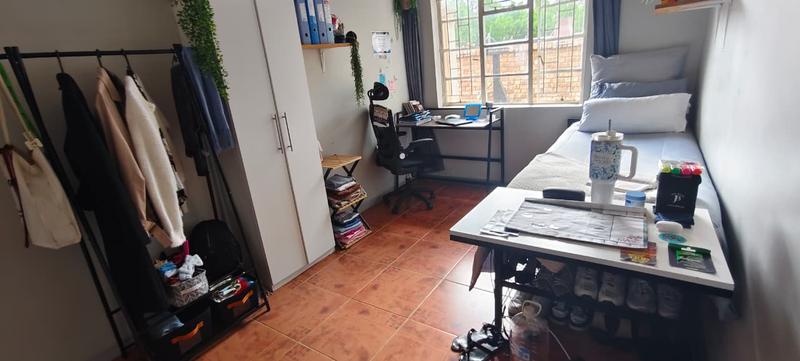 To Let 7 Bedroom Property for Rent in Die Bult North West
